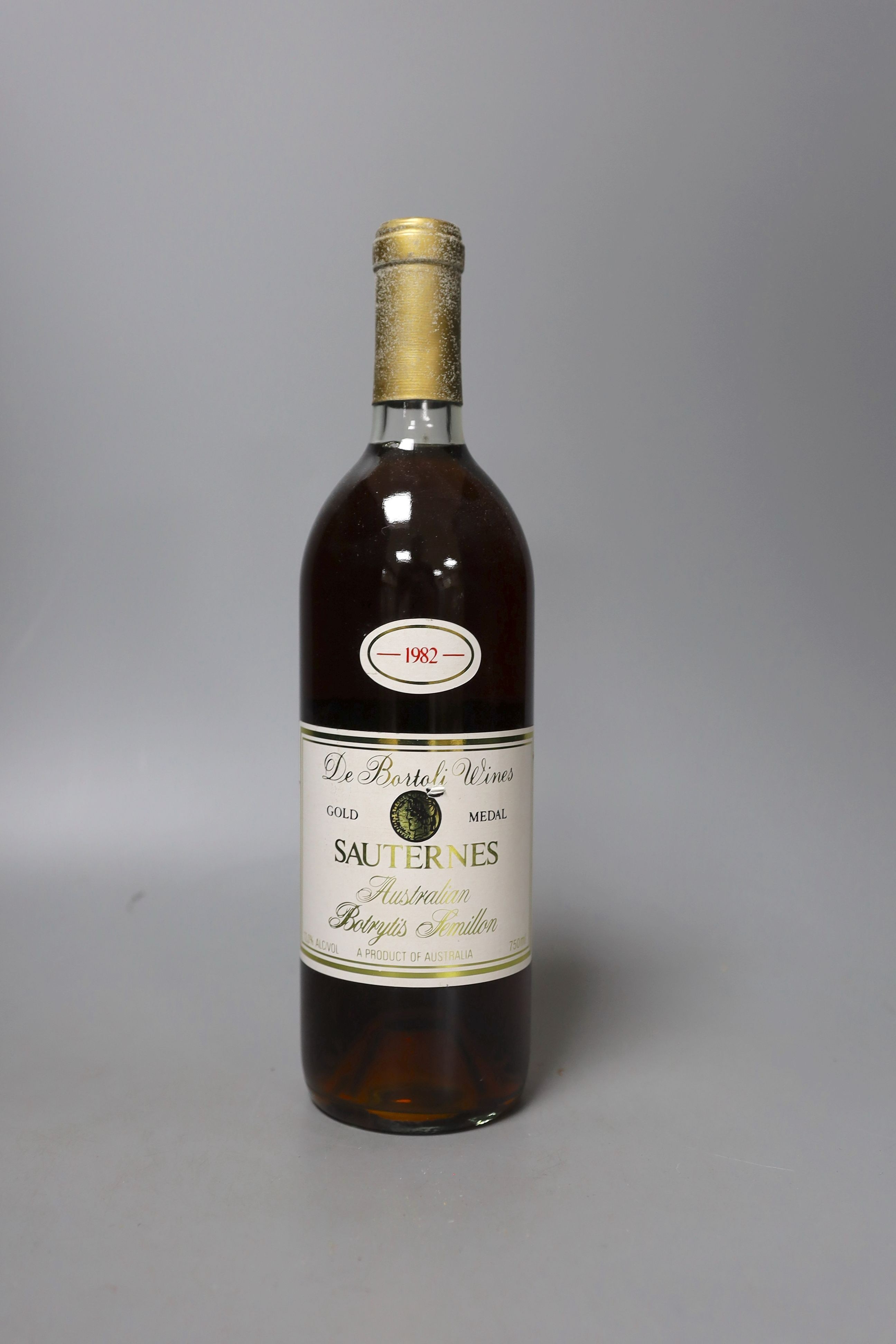 A bottle of De Bortoli Sauternes (Noble One) Botrytis Semillion - Yarra Valley, the first vintage 1982 75cl
